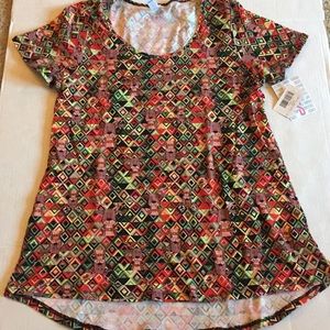 NWT Lularoe size small holiday classic t